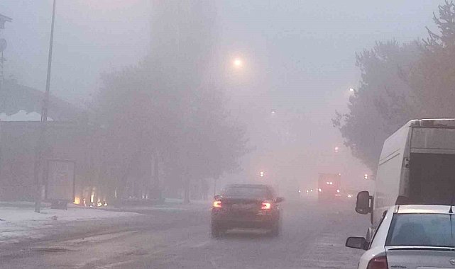 Ardahan'da yoğun sis görüş mesafesini 20 metreye kadar düşürdü