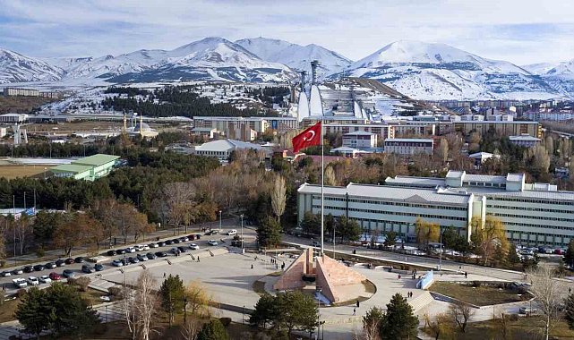 Atatürk Üniversitesinde yeni dekan atamaları gerçekleşti