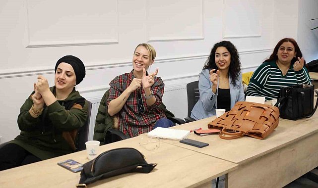 Avukatlara işaret dili eğitimi