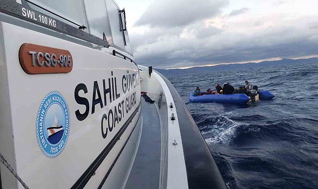 Ayvacık'ta 38 kaçak göçmen kurtarıldı