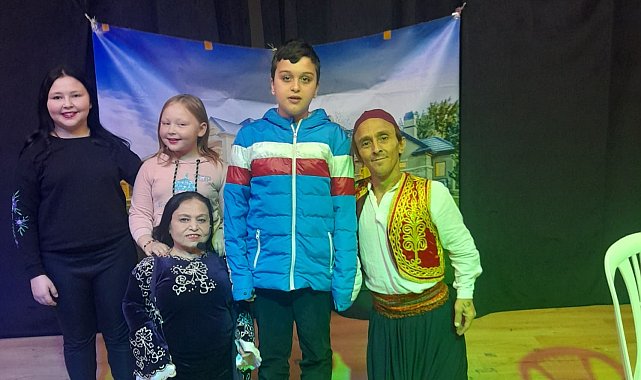 Ayvalık'ta engelli oyuncular minik yürekleri fethetti
