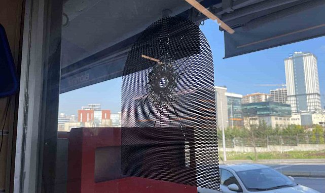 Bağcılar'da tekel bayisine silahlı saldırı kamerada