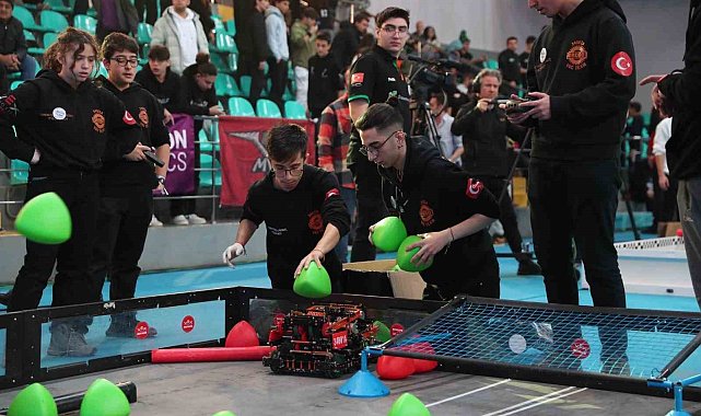 Bağcılar'da VEX - Uluslararası Robotik Yarışması düzenlendi