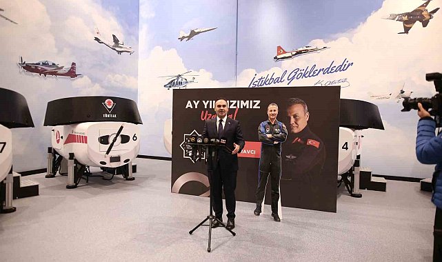 Bakan Kacır, Bursa&#039;da ilk Türk astronot ile bağlantı kurdu