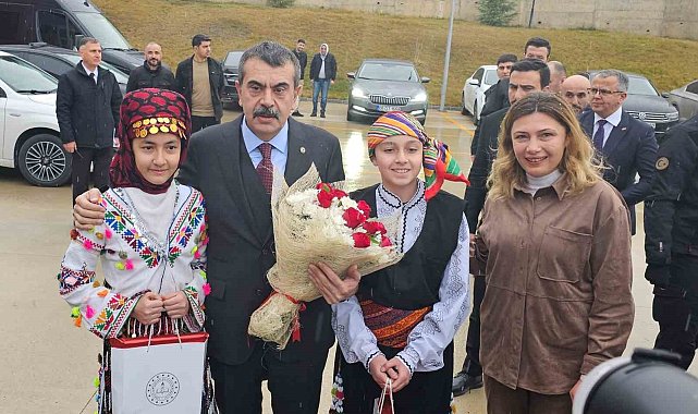 Bakan Tekin: &quot;Son haftalar şenlik havasında geçecek&quot;