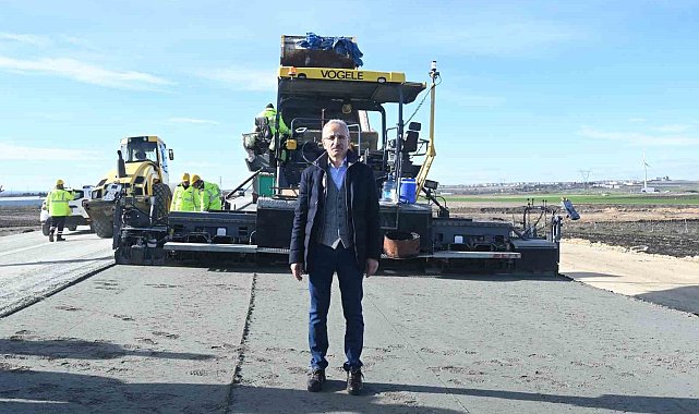 Bakan Uraloğlu: "Halkalı-Kapıkule Hızlı Tren Projesi'nin Çerkezköy-Kapıkule arasındaki 153 kilometrelik kesimi 2025 sonunda bitecek"