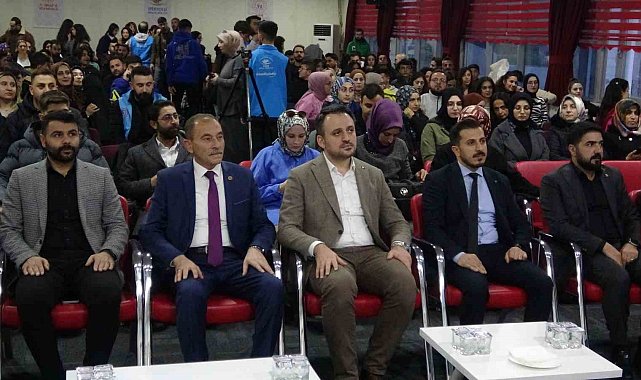Bakan Yardımcısı Eminoğlu: "Gençleri sınıflandırmaya çalışan zihniyetin karşısındayız"