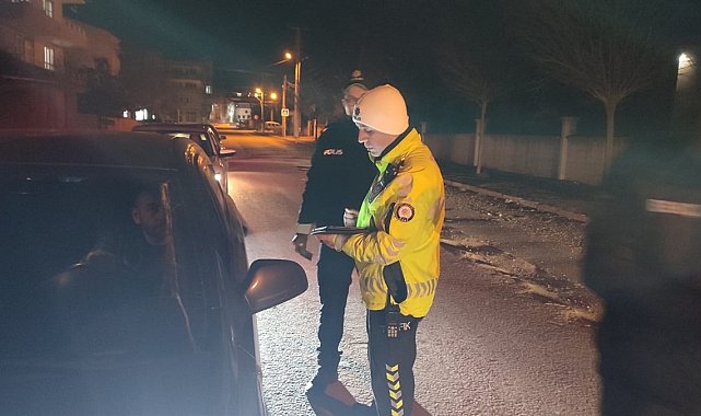 Balıkesir'de polisten 'Asayiş ve Trafik' uygulaması