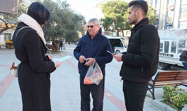 Balıkesir'de üniversiteli gençler atık ilaçlara dikkat çekti