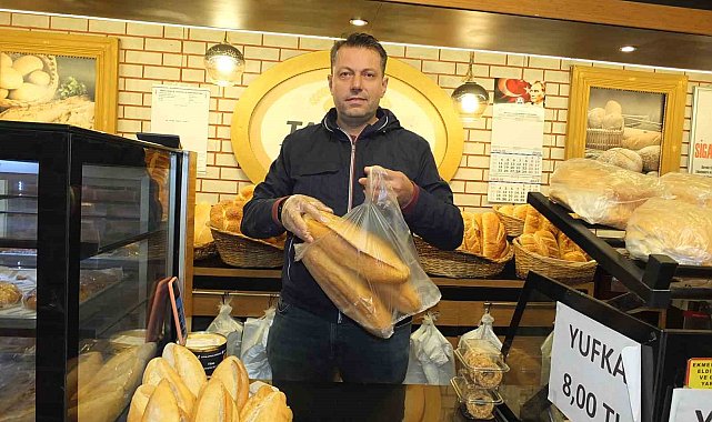 Balıkesirli fırıncı hem ucuz satıyor hem de askıda ekmek uygulamasını devam ettiriyor