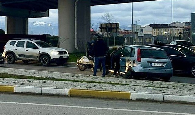 Bandırma'da trafik kazası: 2 yaralı