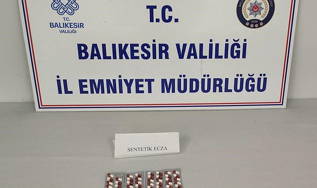 Banka havalesi ile uyuşturucu satan ve alan 3 şahıs gözaltına alındı