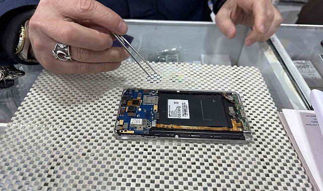 Banyoda müzik dinlemek telefonu bozabilir