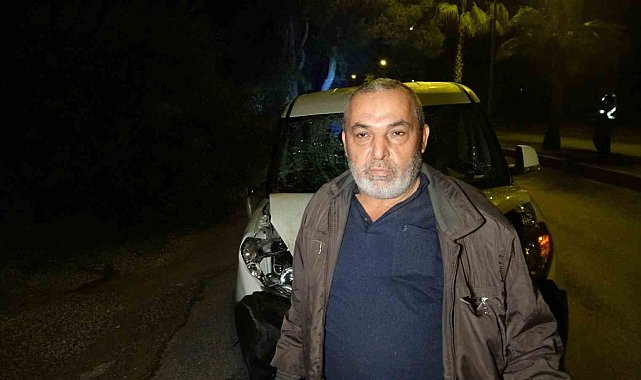 Başıboş atla çarpışan araç hurdaya döndü