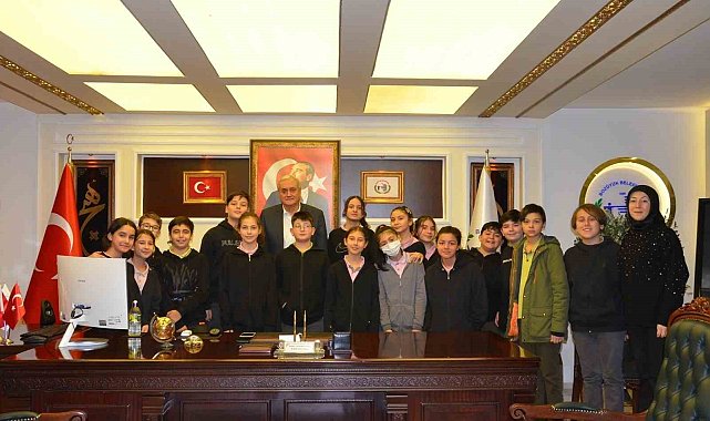 Başkan Bakkalcıoğlu'na projelerini anlattılar