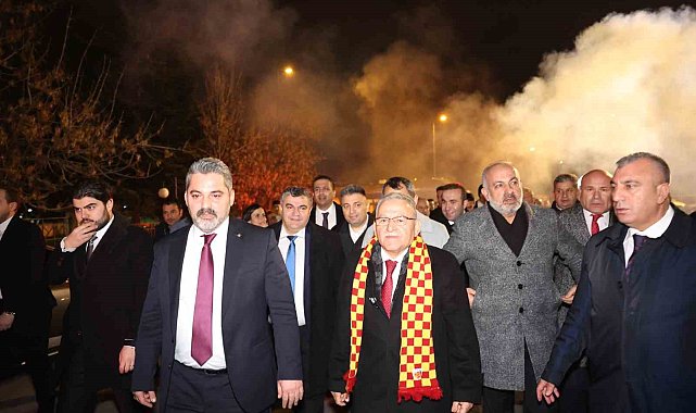 Başkan Büyükkılıç, Ankara dönüşü coşkuyla karşılandı
