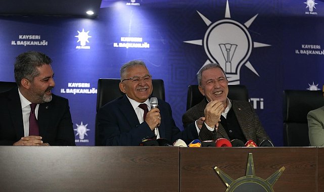Başkan Büyükkılıç: "Birlik ve beraberlik içerisinde süreci yöneteceğimizi, bol bol hizmet edeceğimizi umuyorum"