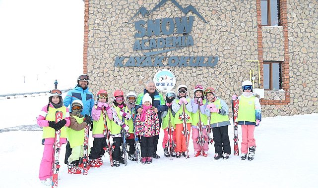 Başkan Büyükkılıç: "Türkiye'nin en büyük kayak okulu Erciyes'te hizmet veriyor"