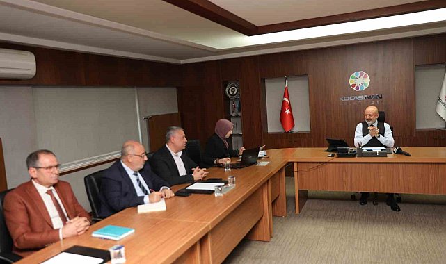 Başkan Çolakbayrakdar: "Farklı hizmetlerle diğer belediyelere örnek oluyoruz"