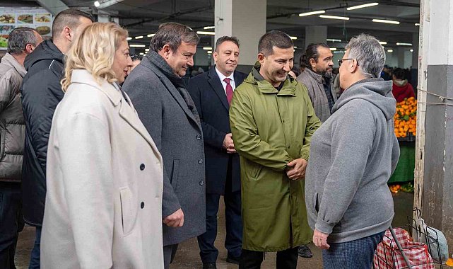 Başkan Günel kapalı pazar yerinde esnaf ve vatandaşlarla buluştu