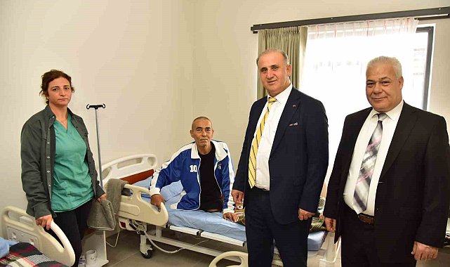 Başkan Kaya, koca çınarları unutmadı