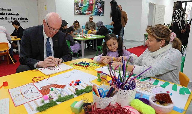 Başkan Kazım Kurt'un çağdaş bir toplum için verdiği eğitim "mücadelesi"