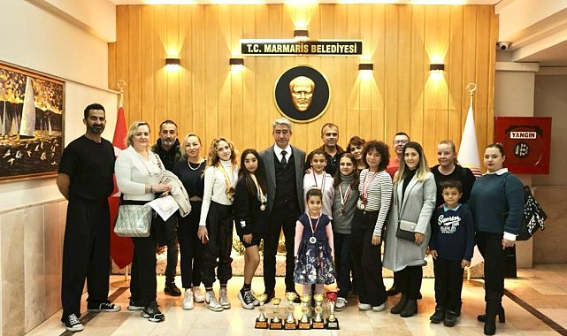 Başkan Oktay şampiyon dansçıları ağırladı