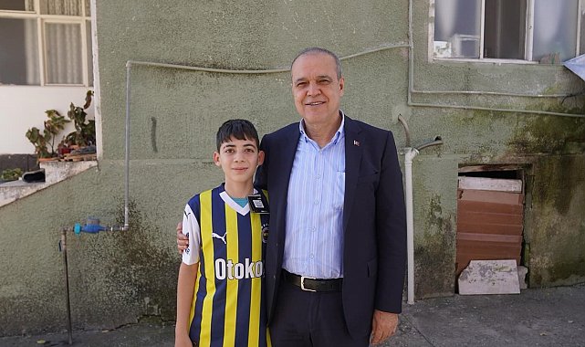 Başkan Uzundemir, gencin forma isteğini kırmadı