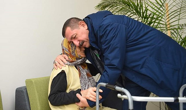 Başkan Vidinlioğlu yeni yıla görev başındaki ekipler ve huzurevi sakinleri ile girdi