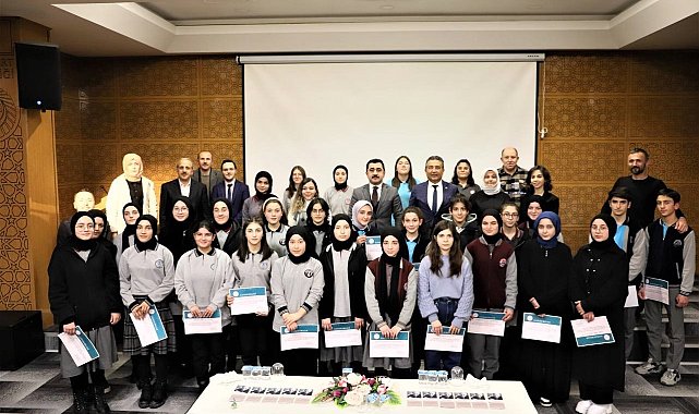 Bayburt Anadolu Mektebi öğrencileri Tarık Buğra&#039;yı anlattı