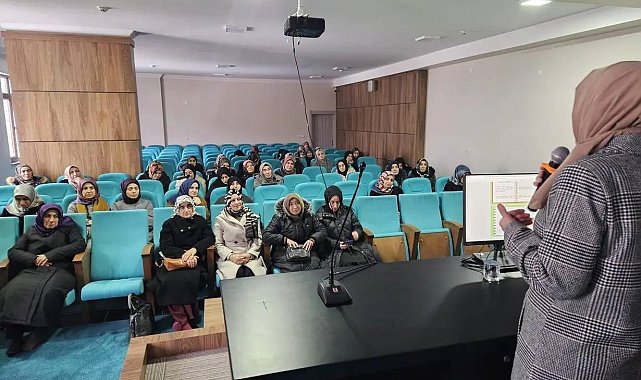 Bayburt'ta 'Aile Ahlak Eğitimi' konulu konferans düzenlendi