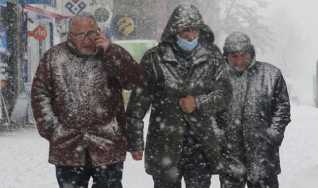 Bayburt'ta kuvvetli kar yağışı bekleniyor