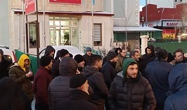 Bayburt'ta vatandaşlar umreye uğurlandı