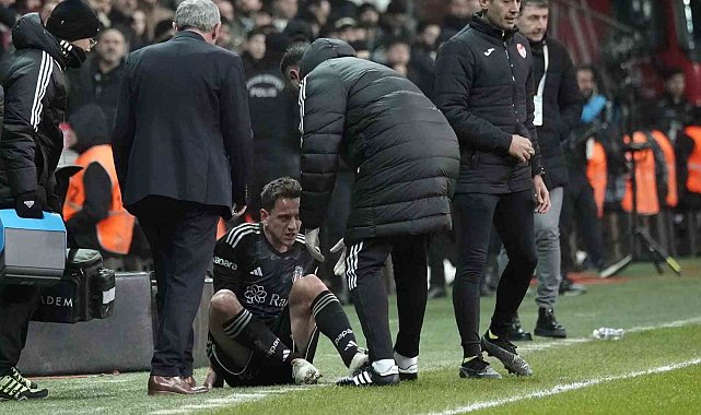 Beşiktaş'ta Amir Hadziahmetovic sakatlandı