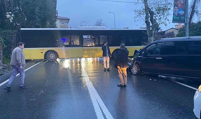 Beşiktaş'ta İETT otobüsü araca çarptı