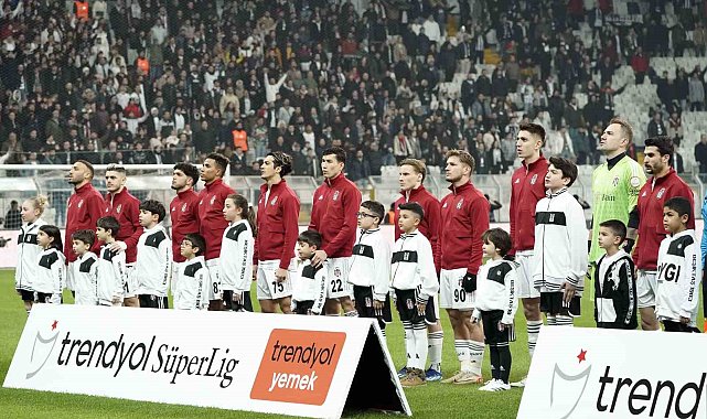 Beşiktaş'ta Svensson ilk kez 11'de