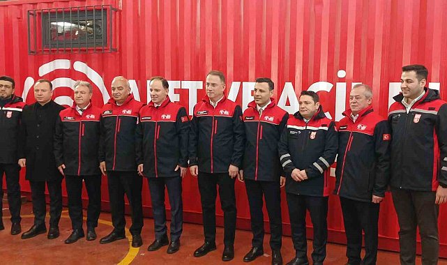 Beylikdüzü Belediye Başkanı Mehmet Murat Çalık, Afet ve Acil Durum Müdahale İstasyonu'nu tanıttı