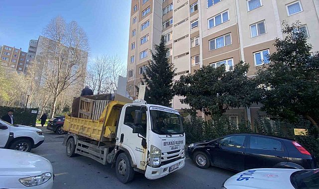 Beylikdüzü'nde anne ve kızının yaşadığı çöp ev şaşkınlığı