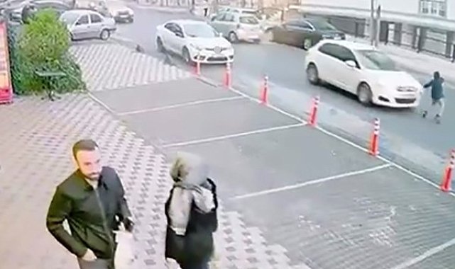 Beylikdüzü'nde feci kaza: Babasının gözü önünde çocuğa araba çarptı