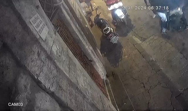 Beyoğlu'nda satırlı "kız arkadaşıma baktın" kavgasının yeni görüntüleri ortaya çıktı