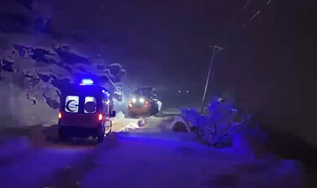 Beytüşşebap'ta karda hasta kurtarma operasyonu