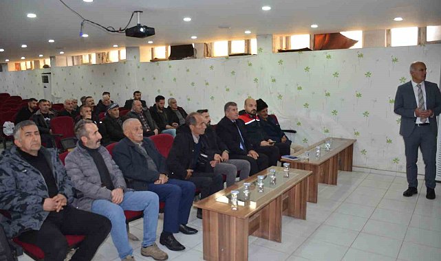 Beytüşşebap'ta yüzde 50 hibeli devlet projeleri çiftçilere anlatılıyor