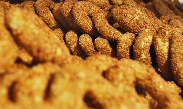 Bir kandil simidi bir ekmekten daha pahalı