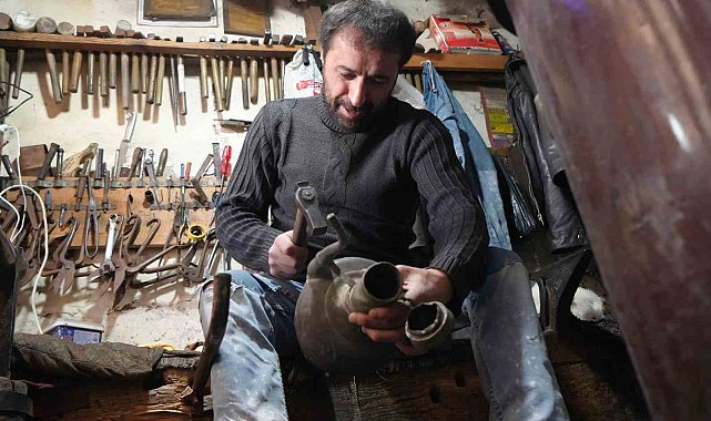 Bolu'nun son bakırcısı: "Bizim mesleğe çırak girmeyeli 25 sene oldu"