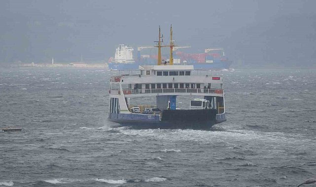 Bozcaada ve Gökçeada'ya yarınki tüm feribot seferleri iptal edildi