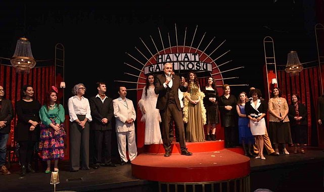 Bozüyük Belediye Tiyatrosu perdelerini muhteşem bir oyun ile açtı