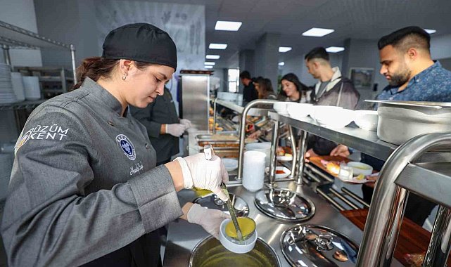 Buca'da Belediye Lokantası açıldı