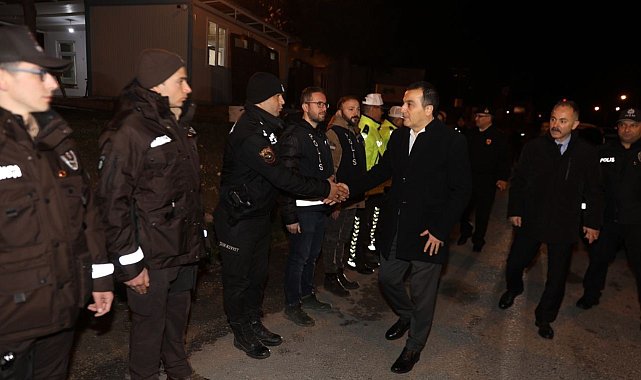 Burdur Valisi Öksüz yılbaşında görevli personeli ziyaret etti