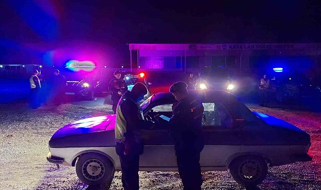 Burdur'da yeni yıl güvenlik tedbirleri uygulamalarında 4 araca ceza yağdı