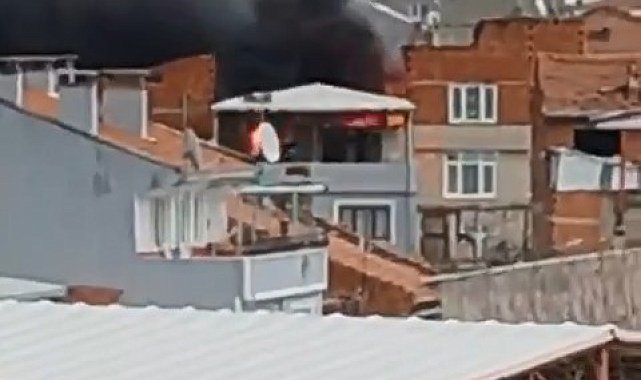 Bursa'da çatı yangını mahalleliyi ayağa kaldırdı